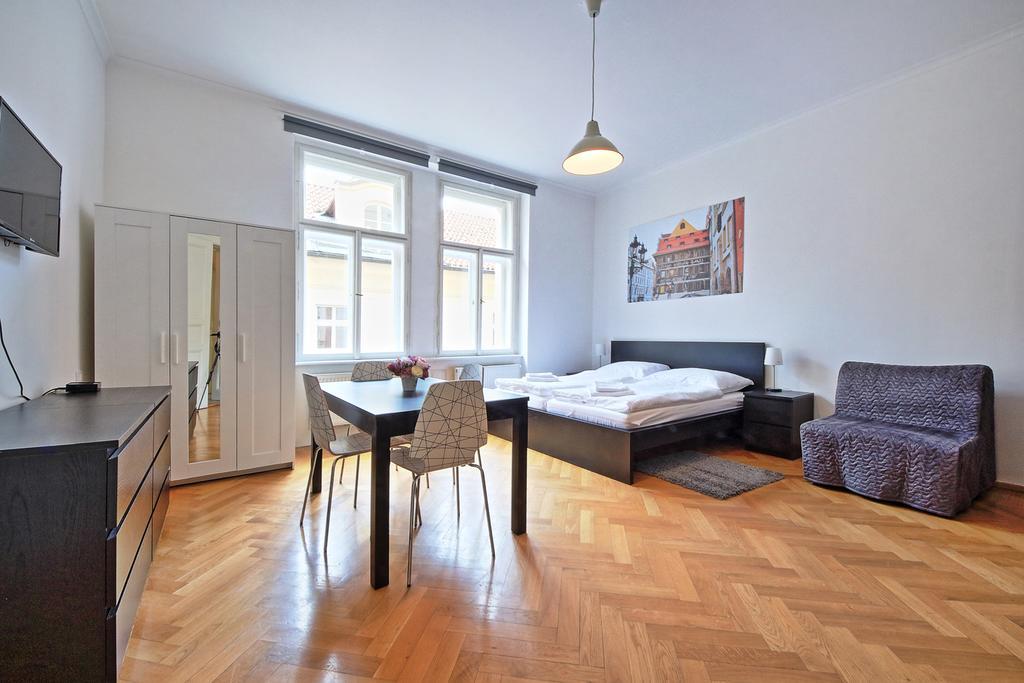 Butch Apartament *